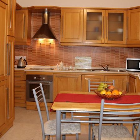 סליאמה Diana House Apartment מראה חיצוני תמונה
